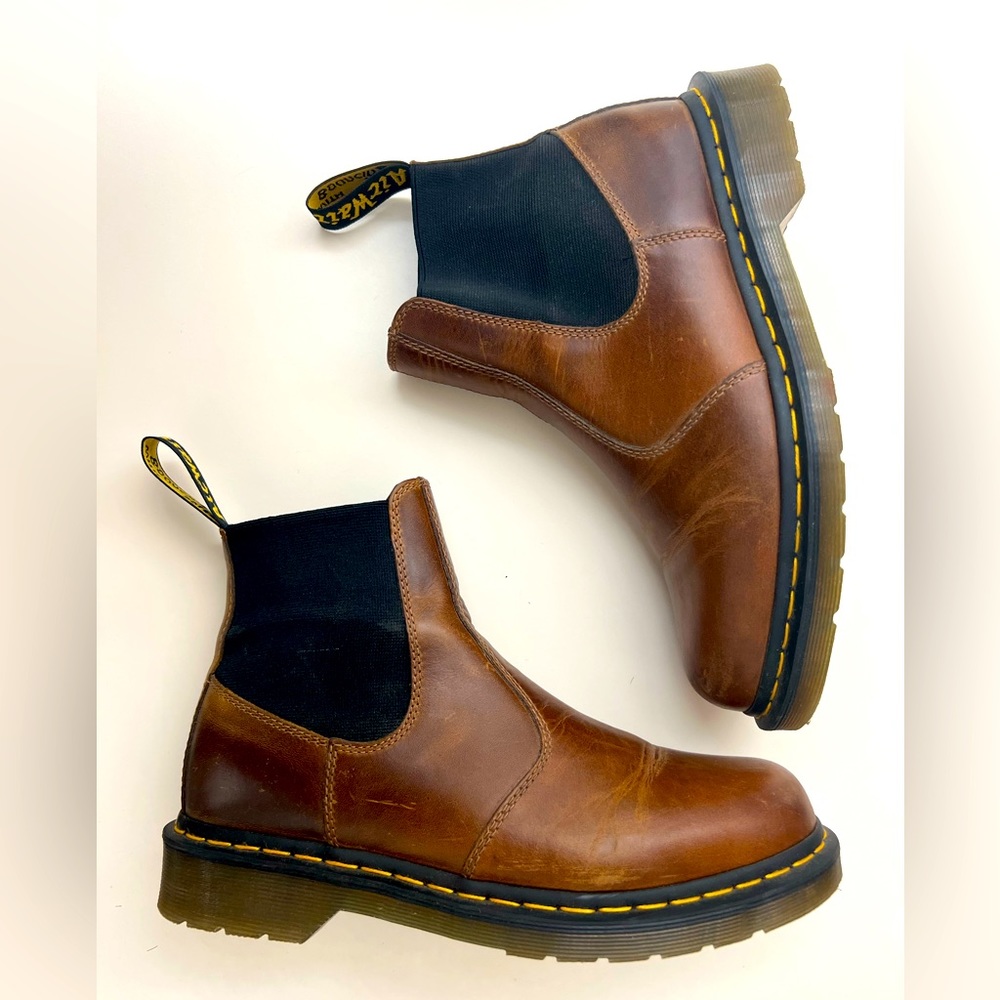 Dr marten’s chelsea boots, Brown leather women’s size 10 boots